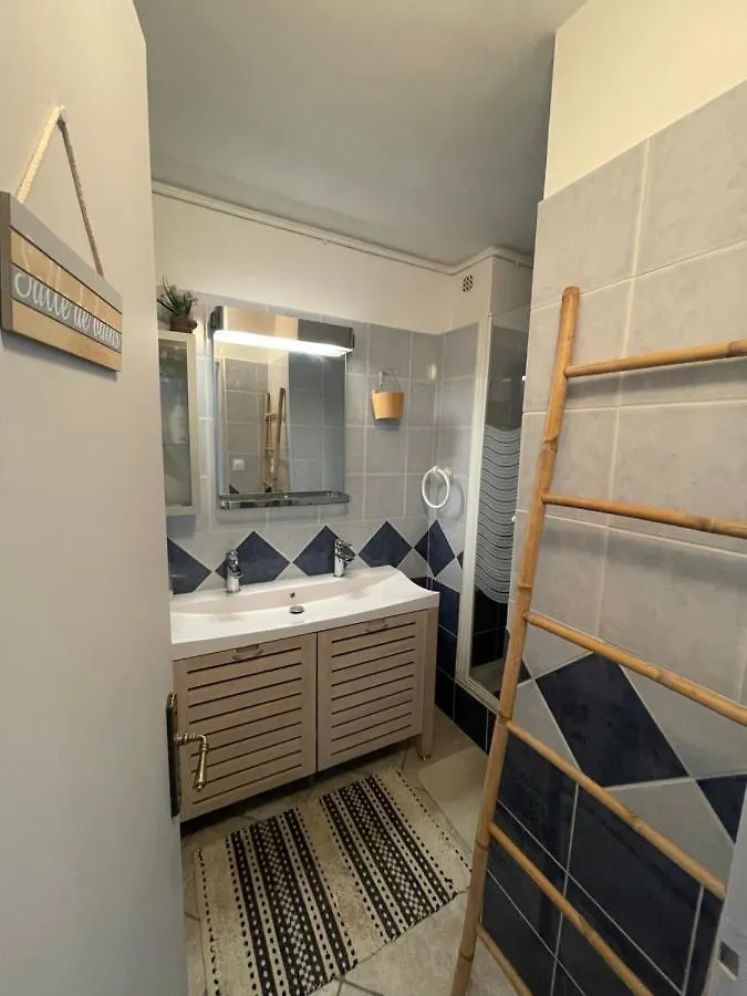 Apartment Port Bandol T3 Dans Residence Calme Parking Prive France